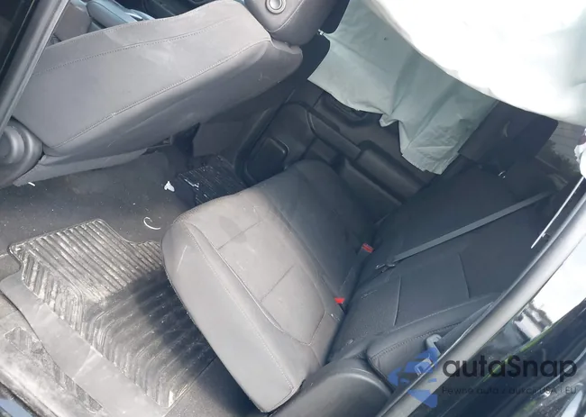 1GCPWBEK2NZ175534: 42135055