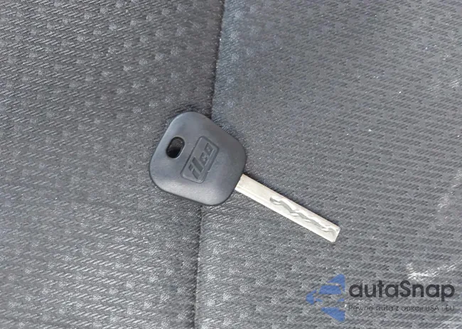 1GCPWBEK2NZ175534: 42135055