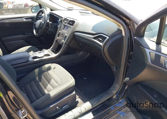 3FA6P0LU8HR216961: 42135088