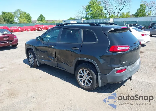 1C4PJMAS6GW338075: 42135532