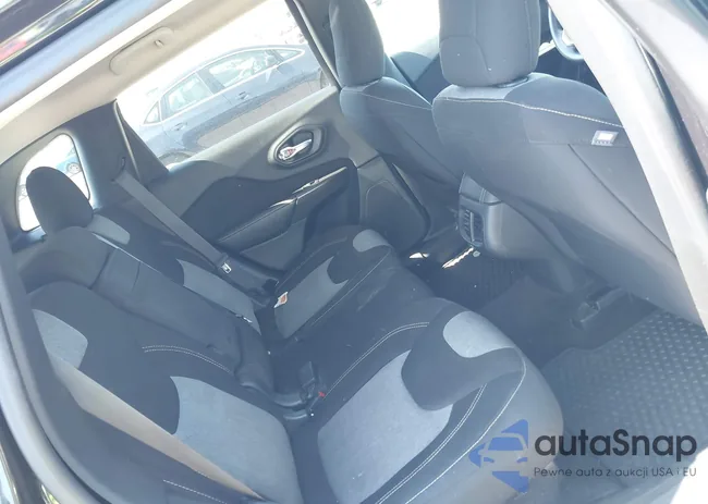 1C4PJMAS6GW338075: 42135532