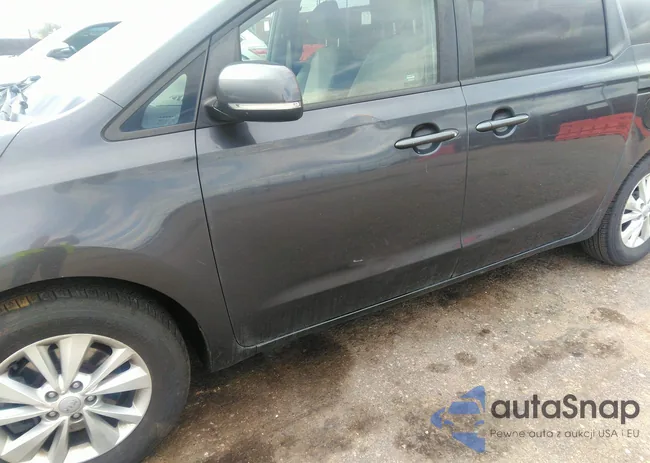 KNDMB5C18H6218659: 42135552