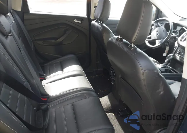 1FMCU9HD8JUB01872: 42136022