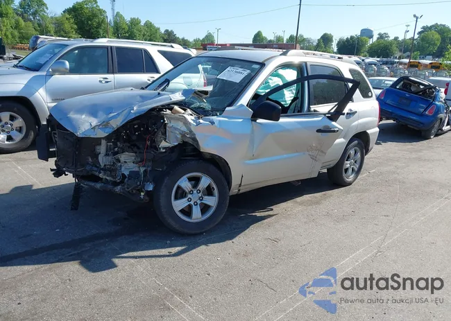 KNDKG3A40A7704893: 42136081