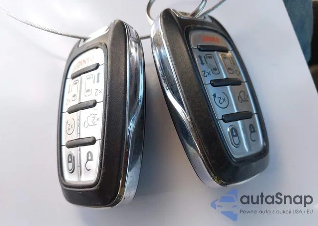 2C4RC1BG6JR128698: 42135439