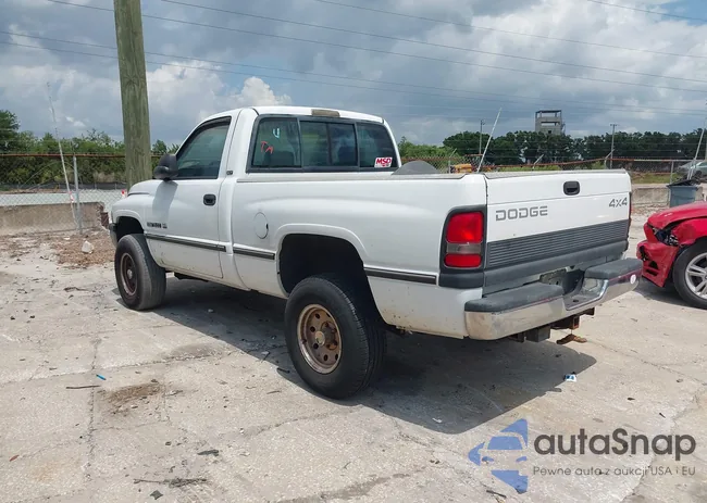 1B7HF16Y8VS290391: 42136546