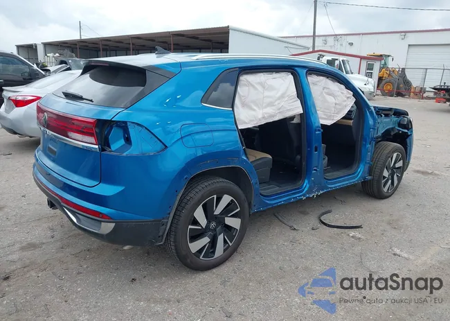 1V2WE2CA2RC208807: 42136547