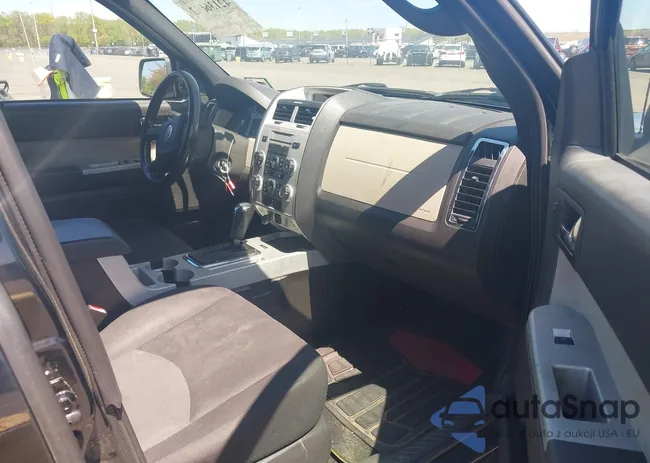 4M2CU81709KJ26513: 42136652