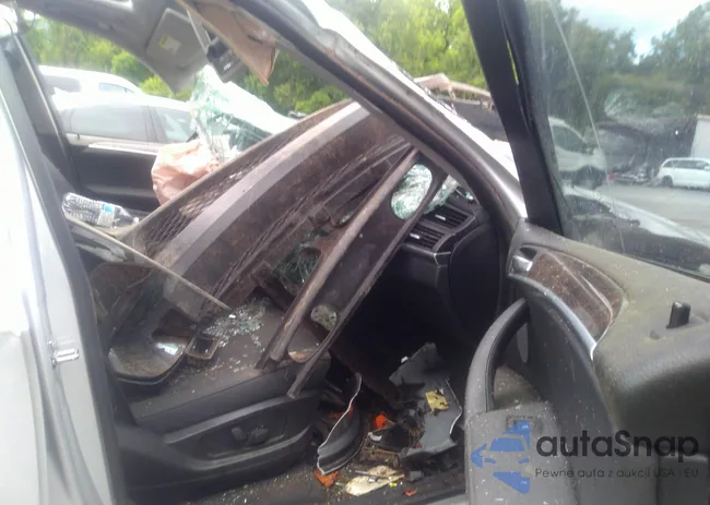 5UXFF03599L195476: 42136674