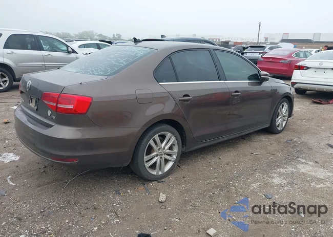 3VWLA7AJ3FM279957: 42136755