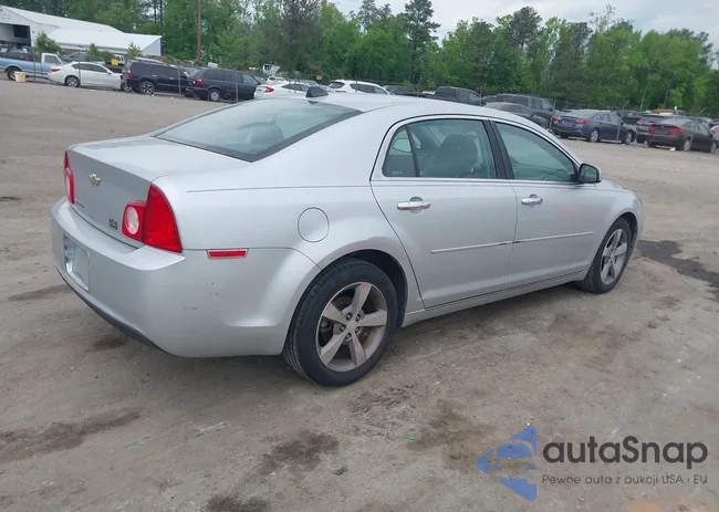 1G1ZC5EU5CF332002: 42136845