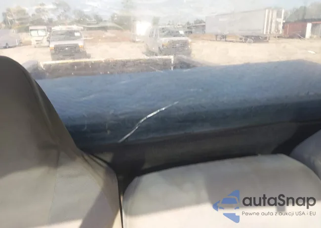 1FDNF20525EA87904: 42137022