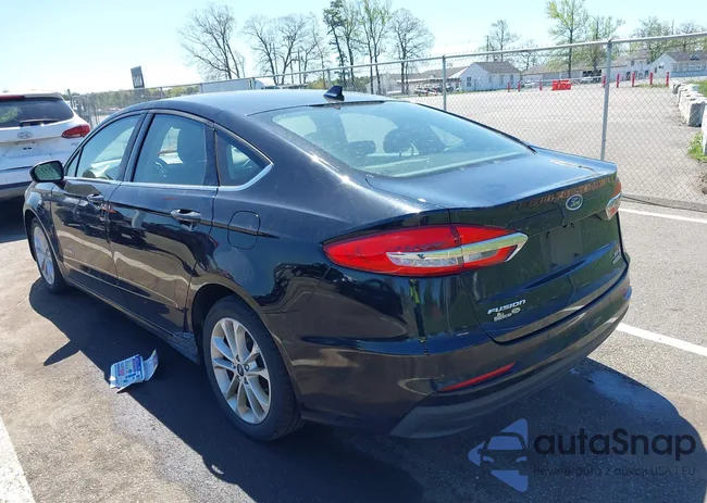 3FA6P0LU8KR192071: 42137028