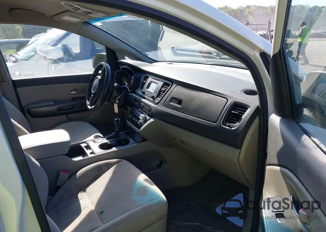 KNDMB5C10H6245676: 42137096