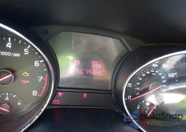 KNDMB5C10H6245676: 42137096