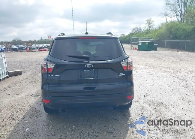 1FMCU0GD7HUD07773: 42136397