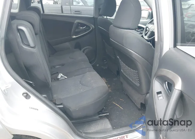 JTMWF4DV8B5032271: 42136402