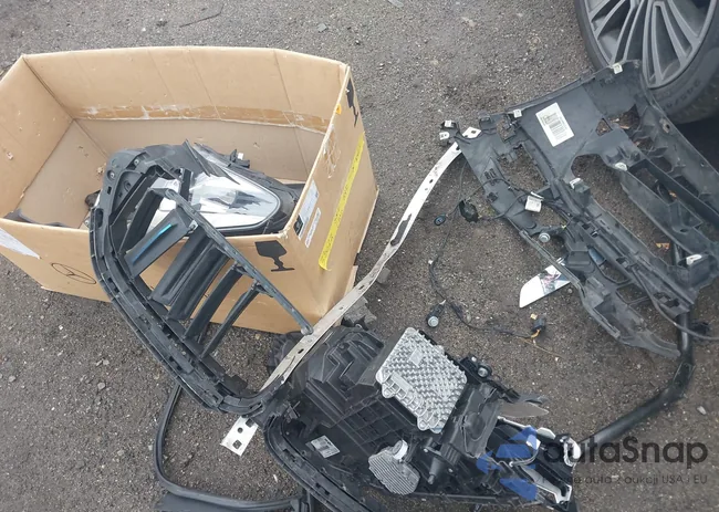 WBAJB1C53JB084376: 42137601