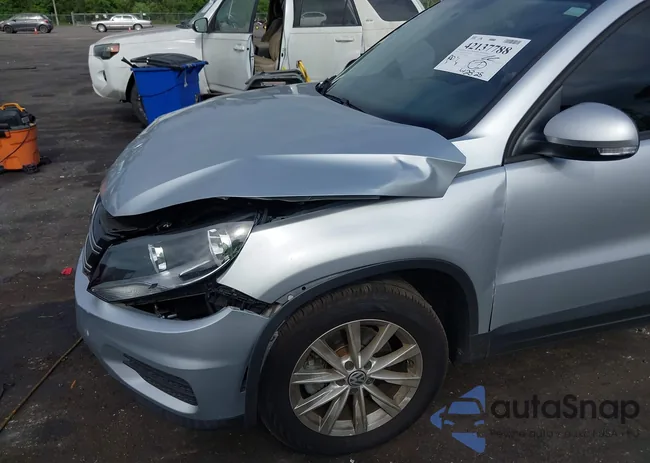 WVGAV7AX7JK001822: 42137788