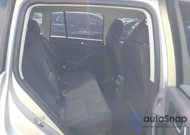 WVGAV7AX7JK001822: 42137788