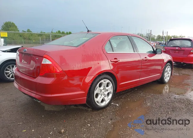 3FAHP0HAXAR253782: 42137807