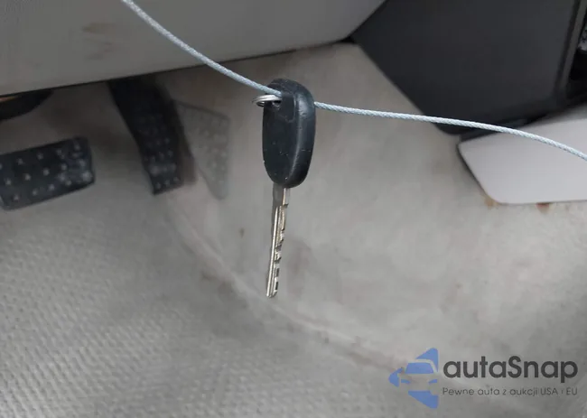 1G6DM57T870194888: 42137827