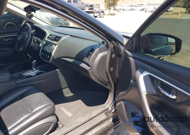 1N4AL3AP1JC277030: 42137984