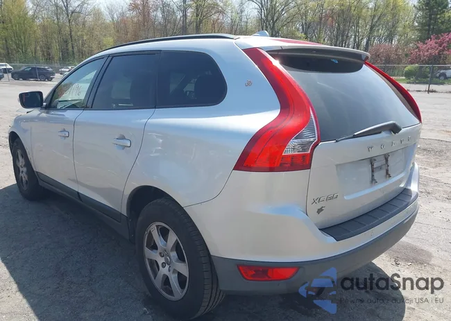 YV4960DZ5A2079442: 42137196