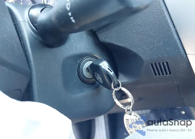 2T1BU4EE3BC729367: 42137352