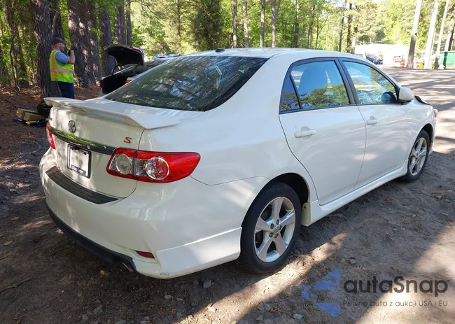 2T1BU4EE2BC676323: 42138590