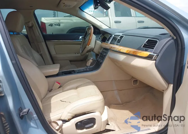 1LNHM94R89G600463: 42138845