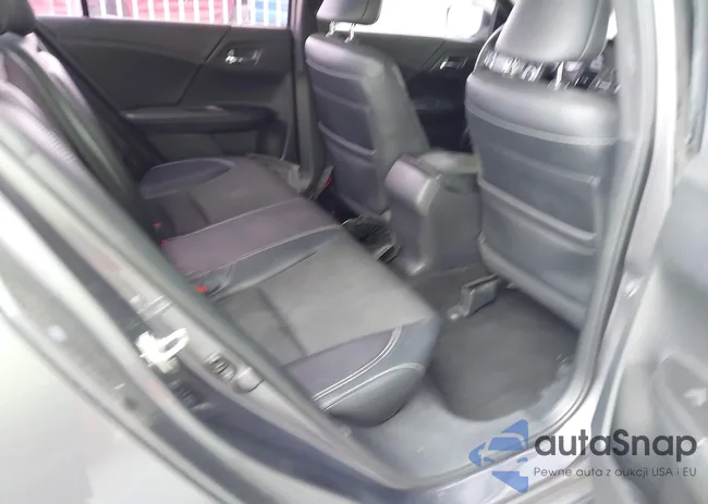 1HGCR2F59GA093334: 42138977