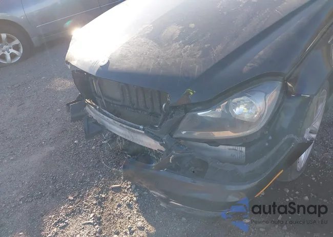 WDDGF8BB7CR198950: 42138119