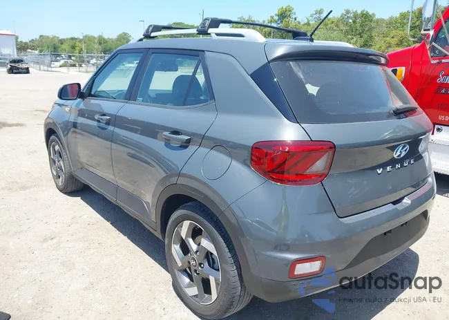 KMHRC8A30RU310222: 42138441