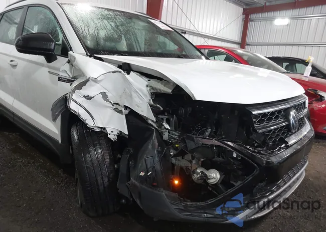 3VVCX7B22PM307548: 42139747