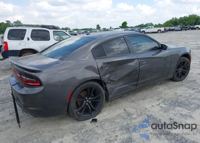 2C3CDXBG9JH120319: 42140035