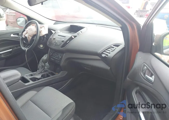 1FMCU0GD3HUE45682: 42139452