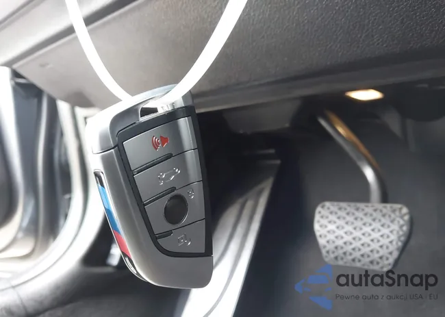 WBA3A9G58FNS65919: 42139507