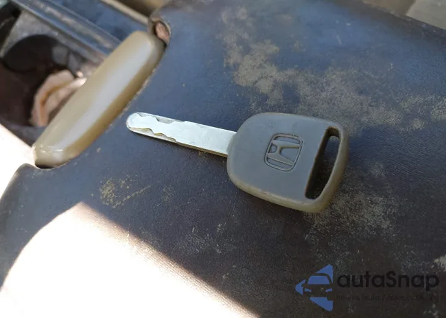 1HGCP2F30CA089817: 42140557