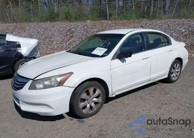 1HGCP2F30CA089817: 42140557