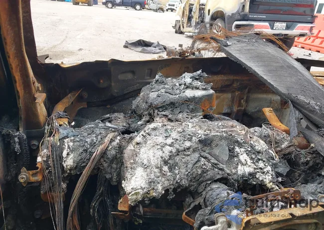 JTHKD5BH6B2037900: 42140587