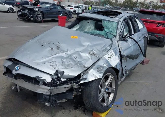 WBA3A9G50FNT09539: 42140592