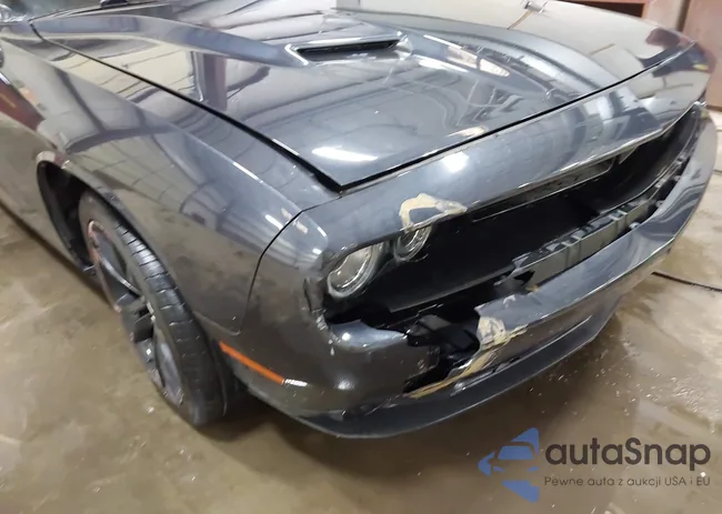 2C3CDZAG7JH124222: 42140642