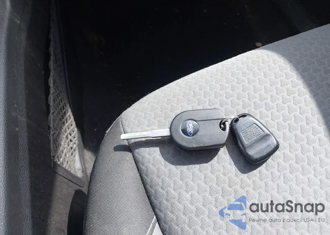 1FMCU9G92HUC75928: 42141058