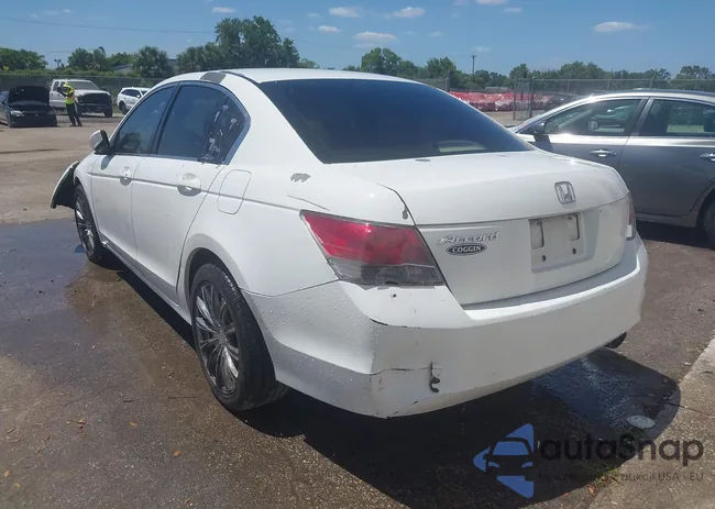 1HGCP264X8A153703: 42141883