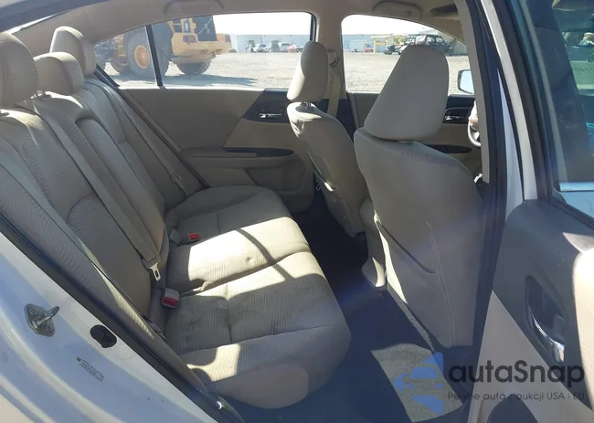 1HGCR2F39EA049524: 42141956