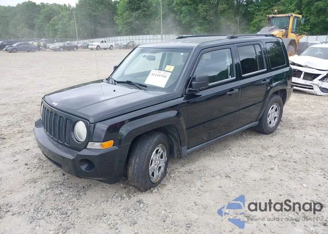 1J8FT28W48D772388: 42141998