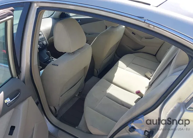 1N4AL21E69N445043: 42141999