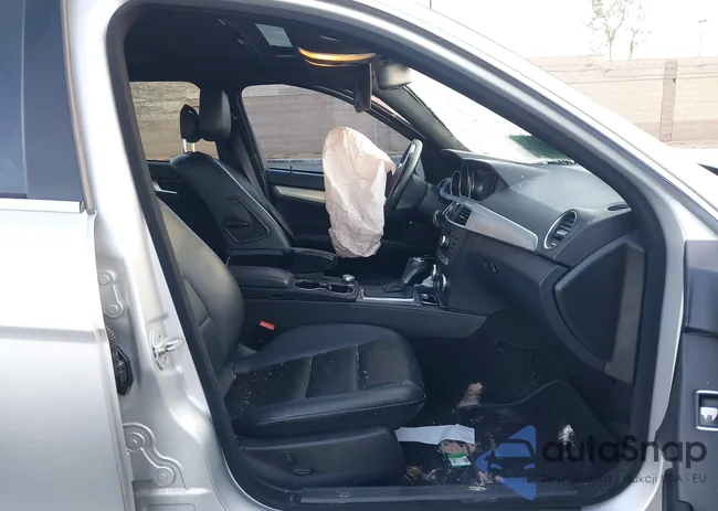 WDDGF4HB1CA622654: 42141169