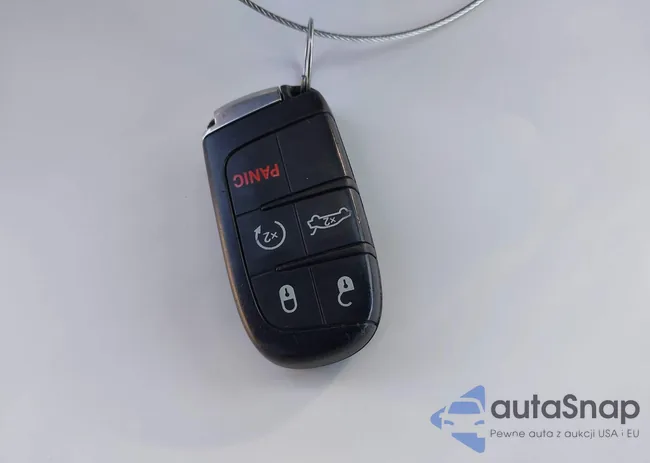 2C3CDXBG9FH790573: 42142908